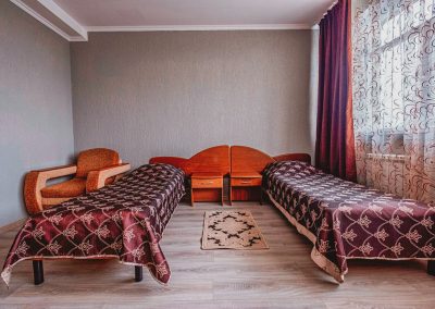 Двухместный номер стандарт в санатории Центр Союз в городе Ессентуки - фотография