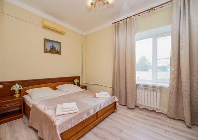 Люкс двухкомнатный в санатории Центр Союз в городе Ессентуки - фотография