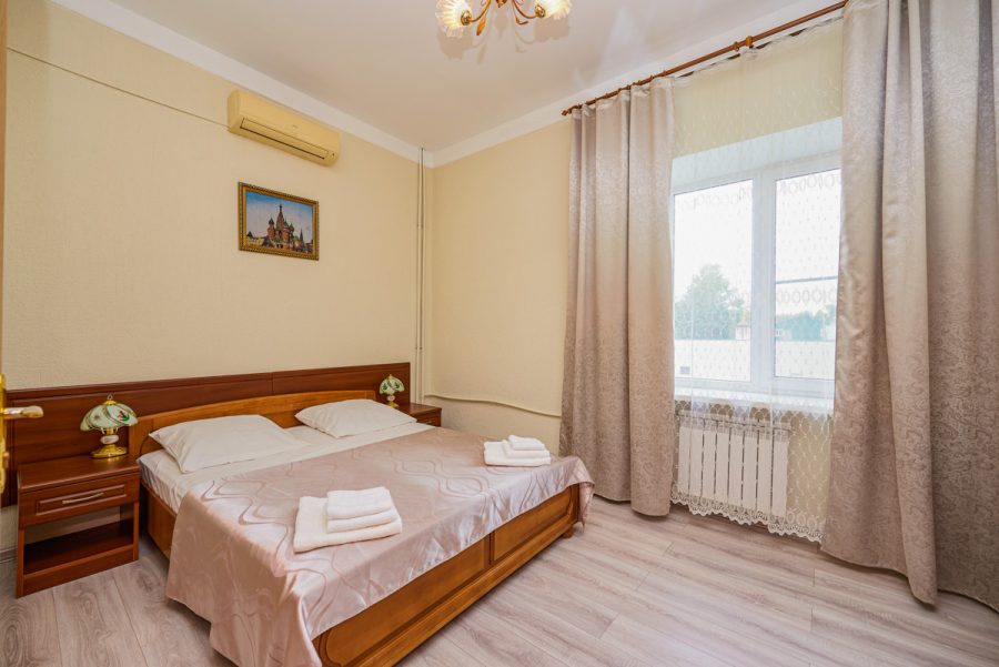 Люкс двухкомнатный в санатории Центр Союз в городе Ессентуки - фотография