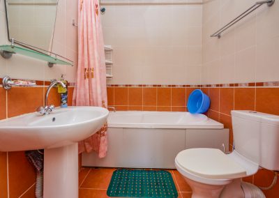 Люкс двухкомнатный в санатории Центр Союз в городе Ессентуки - фотография