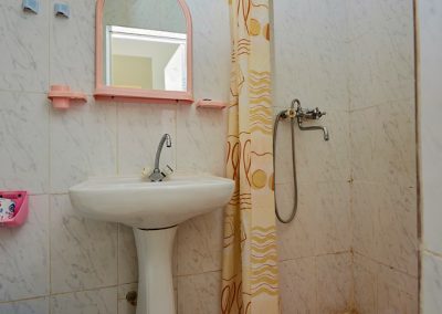 Одноместный номер стандарт в санатории Центр Союз в городе Ессентуки - фотография