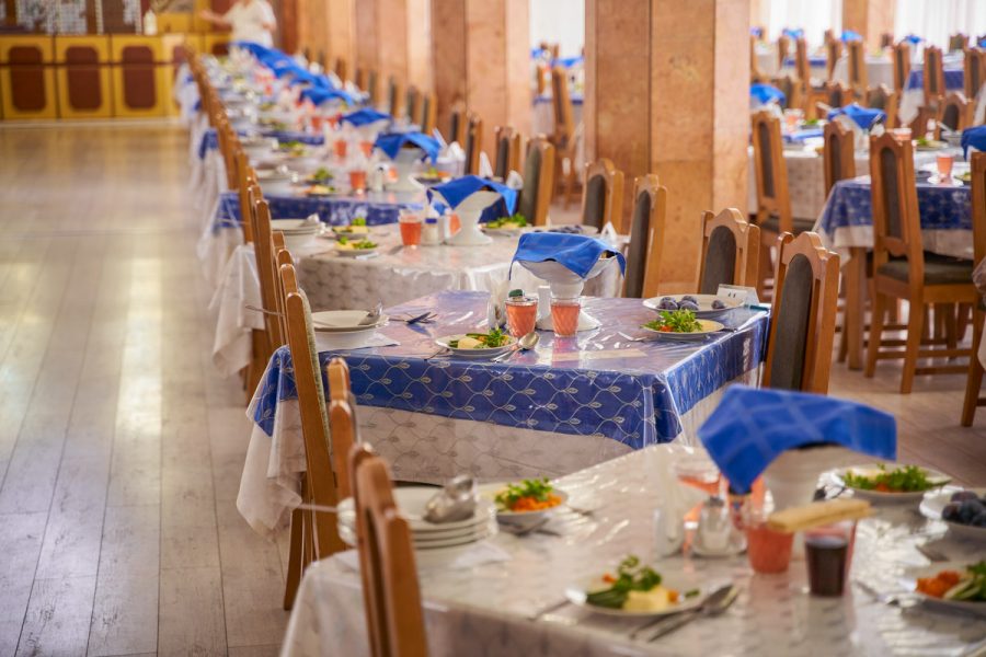 Обеденный зал в санатории Центр Союз в городе Ессентуки - фотография