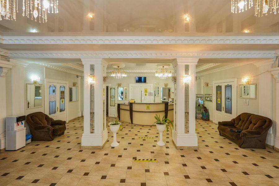 Ресепшн в санатории Центр Союз в городе Ессентуки - фотография