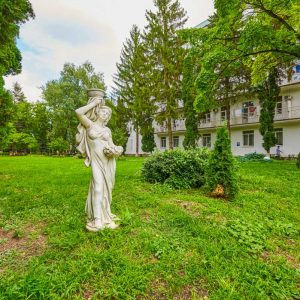 Территория в санатории Центр Союз в городе Ессентуки - фотография