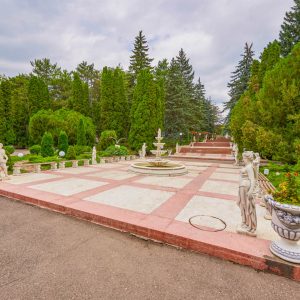 Территория в санатории Центр Союз в городе Ессентуки - фотография