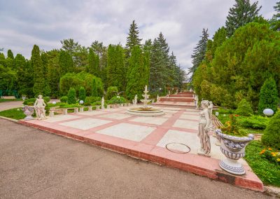 Территория в санатории Центр Союз в городе Ессентуки - фотография
