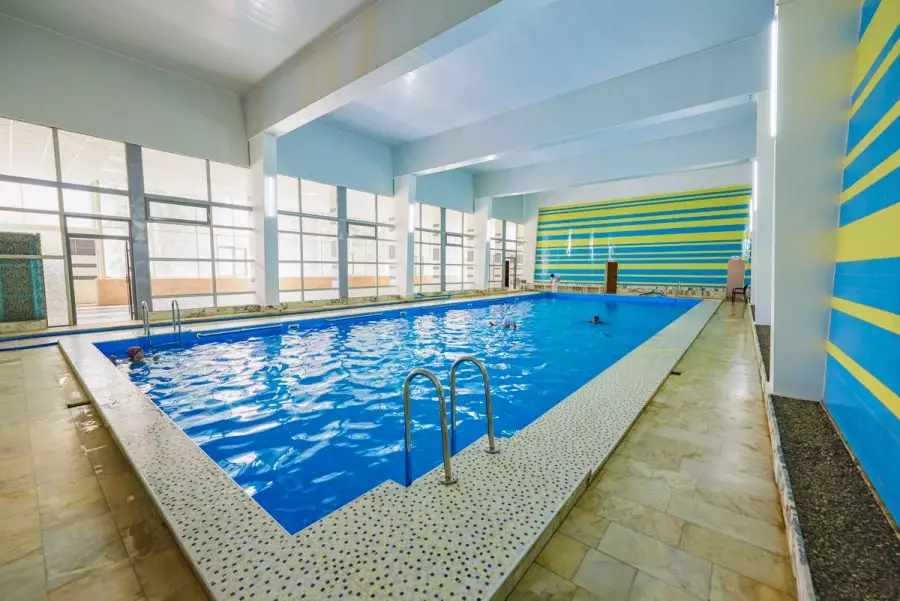 Бассейн в санатории Центр Союз в городе Ессентуки - фотография