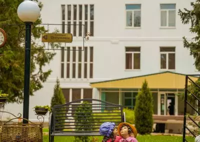 Фасад санатория Центр Союз в городе Ессентуки - фотография