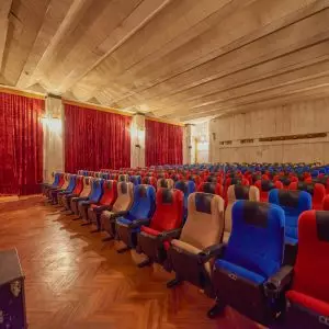 Киноконцертный зал в санатории Центр Союз в городе Ессентуки - фотография