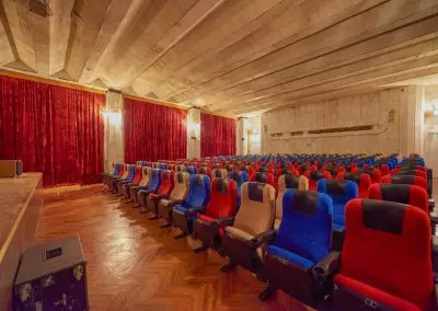 Киноконцертный зал в санатории Центр Союз в городе Ессентуки - фотография