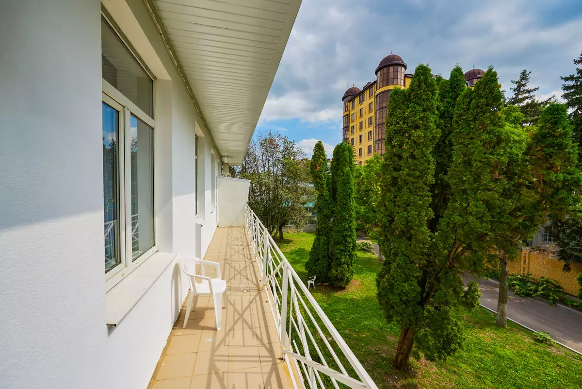 Люкс двухкомнатный в санатории Центр Союз в городе Ессентуки - фотография