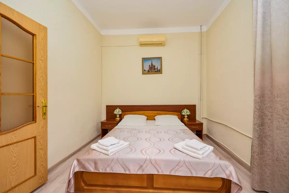 Люкс двухкомнатный в санатории Центр Союз в городе Ессентуки - фотография