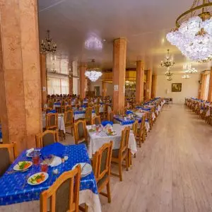 Обеденный зал в санатории Центр Союз в городе Ессентуки - фотография