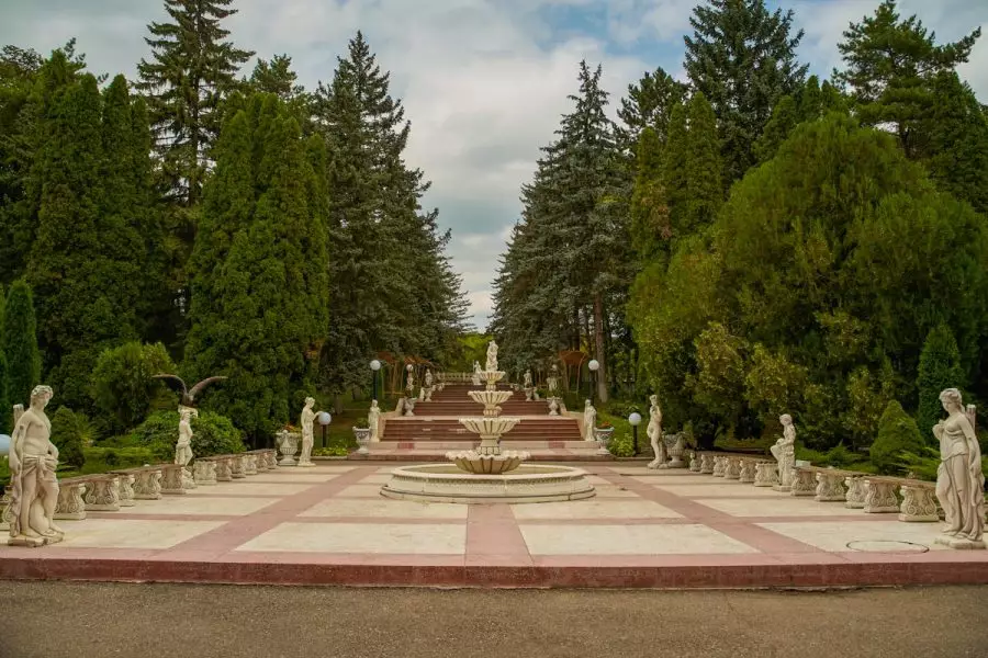 Территория в санатории Центр Союз в городе Ессентуки - фотография